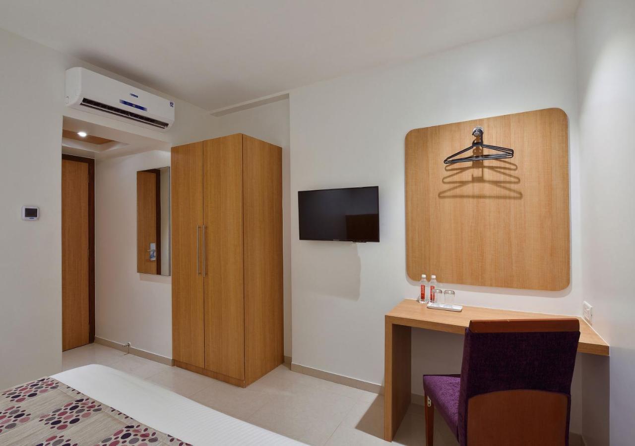 Hotel Leafio-Near Airport Mumbai Exterior foto
