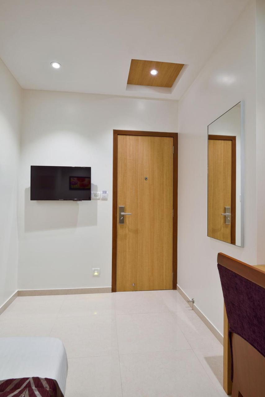 Hotel Leafio-Near Airport Mumbai Exterior foto